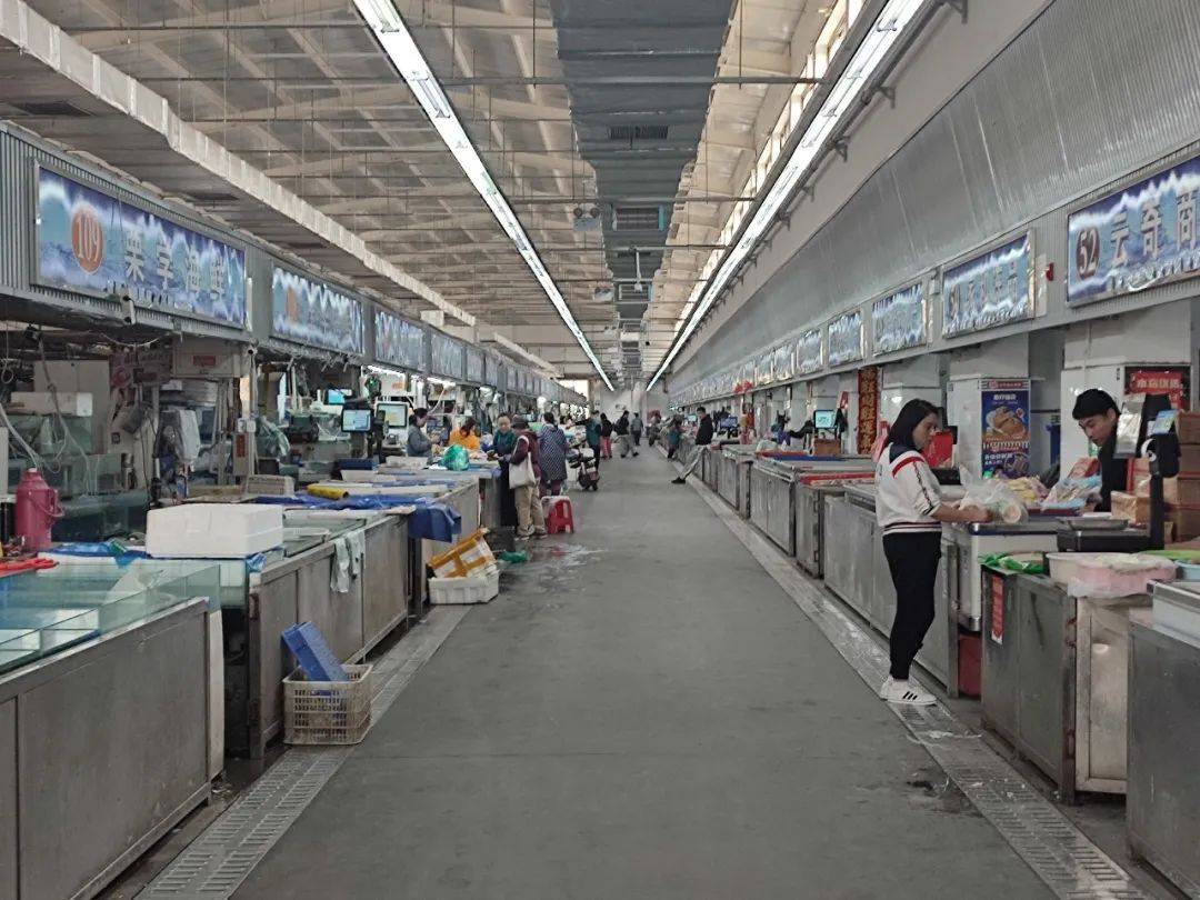 启动闭市！实探八里桥市场：商户仍在甩卖，花卉厅将搬至梨园这里……