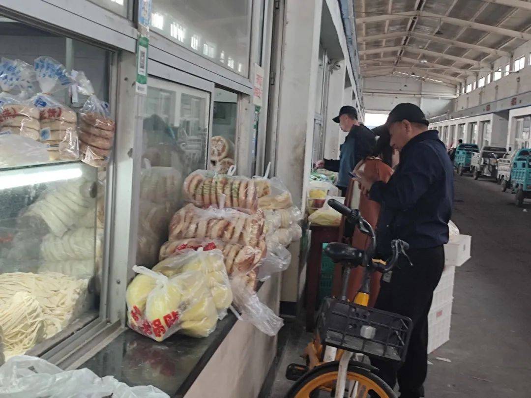 启动闭市！实探八里桥市场：商户仍在甩卖，花卉厅将搬至梨园这里……