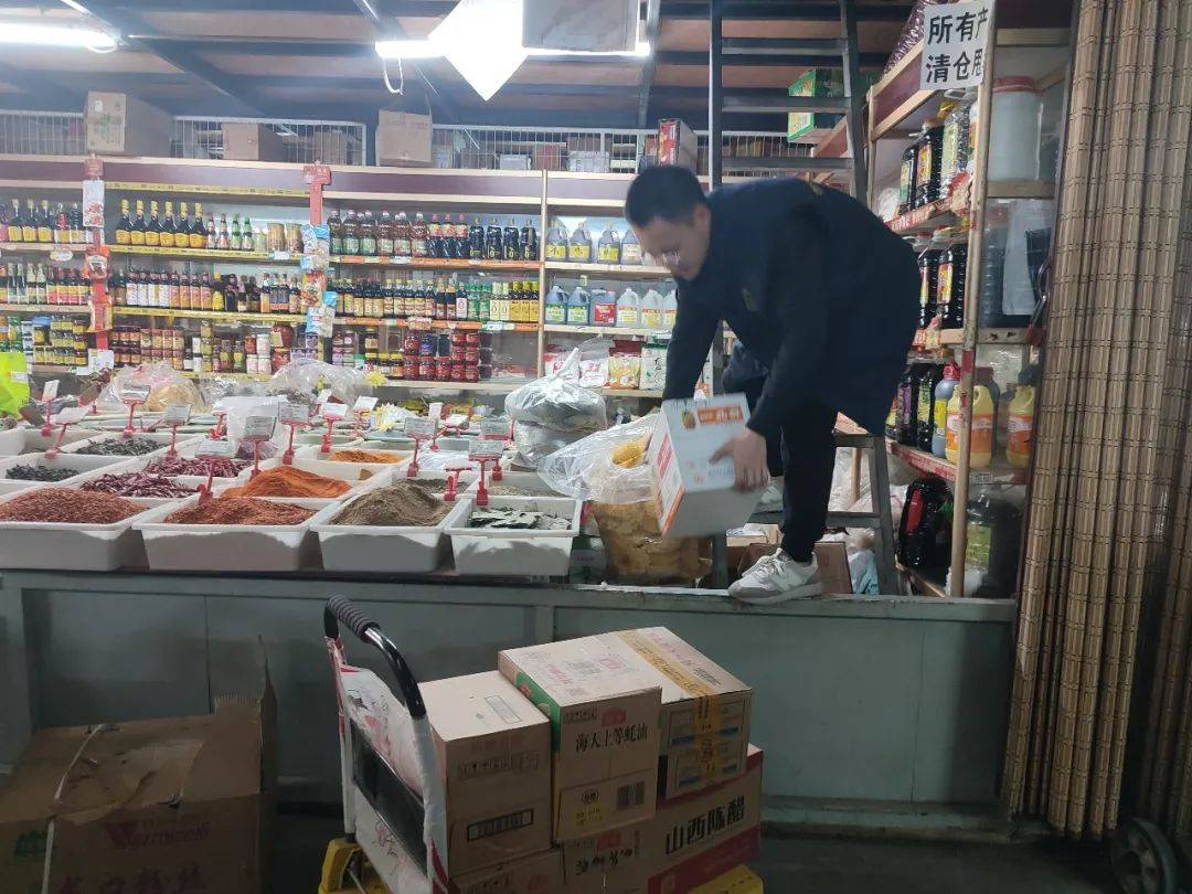 启动闭市！实探八里桥市场：商户仍在甩卖，花卉厅将搬至梨园这里……
