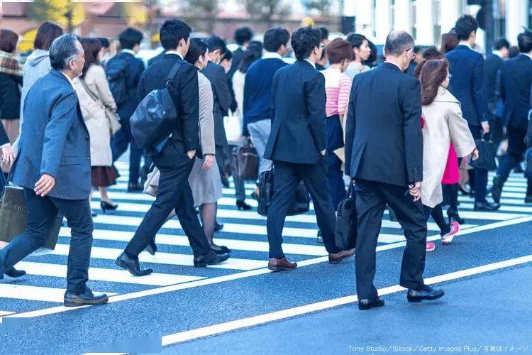 美开始收割日本，刚和中国谈妥，10万亿救市失败！日元创下新低