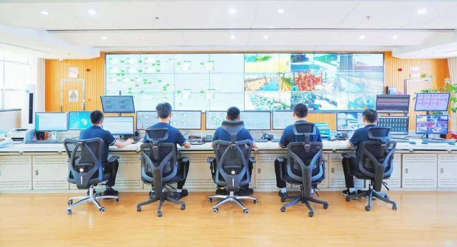 日照港第四座30万吨级原油码头，刷新船舶昼夜吞吐量纪录
