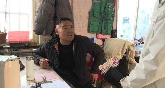 青岛即墨一小区 楼体外墙大量裂缝 业主：担心结构安全