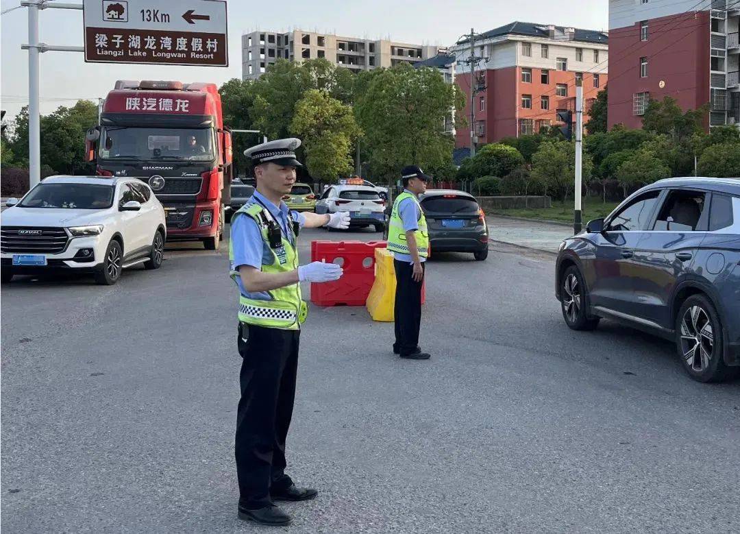 武汉交警蒋仲超因公牺牲，年仅41岁